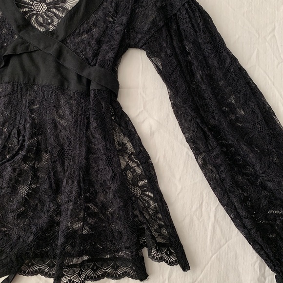 2000s D&G  black sheer lace top - Picture 4 of 12